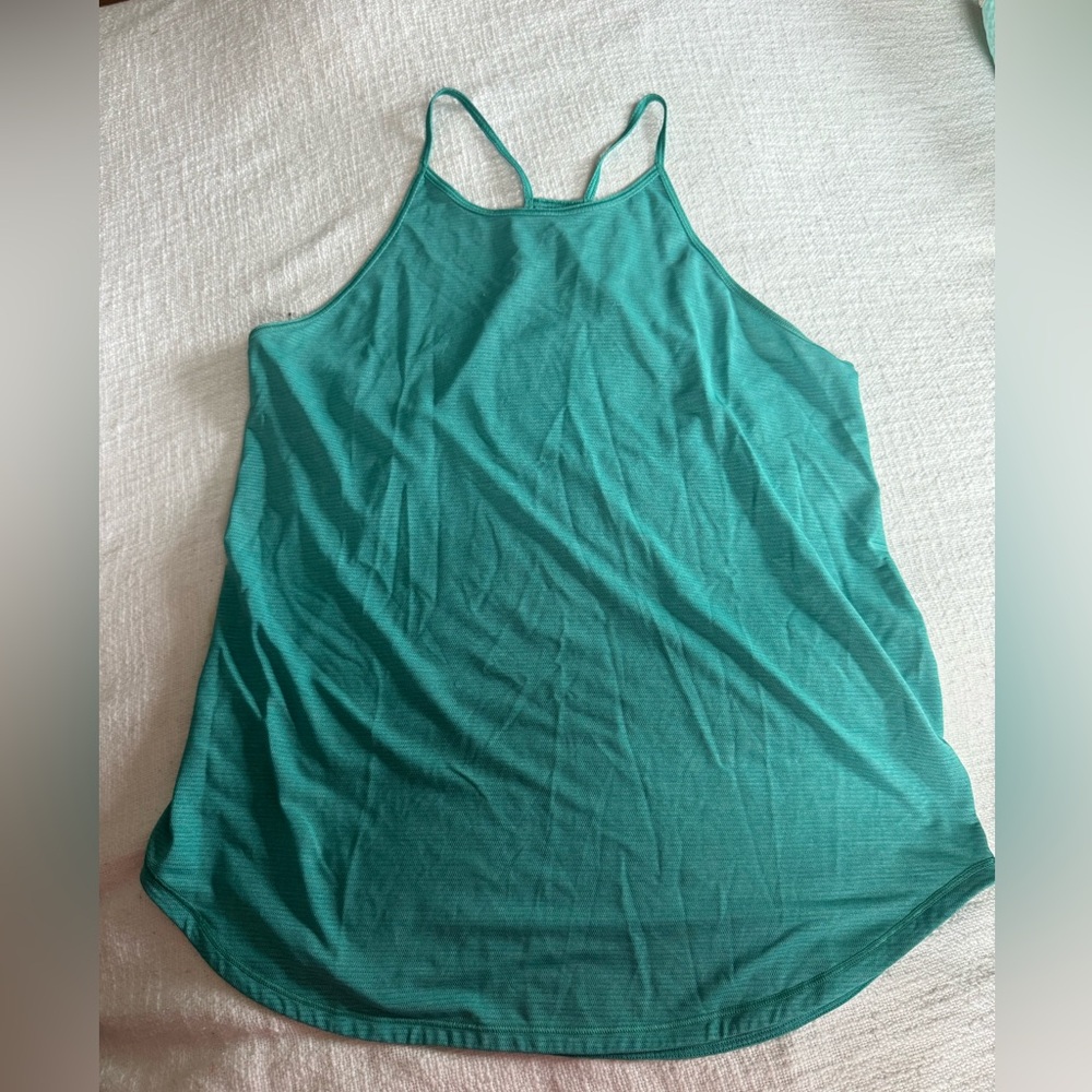Lululemon tank top size 8 EUC